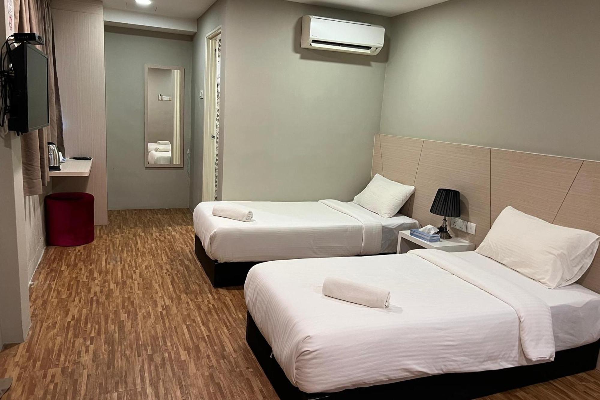 Princess Hotel Pontian Понтиан-Кечил Экстерьер фото
