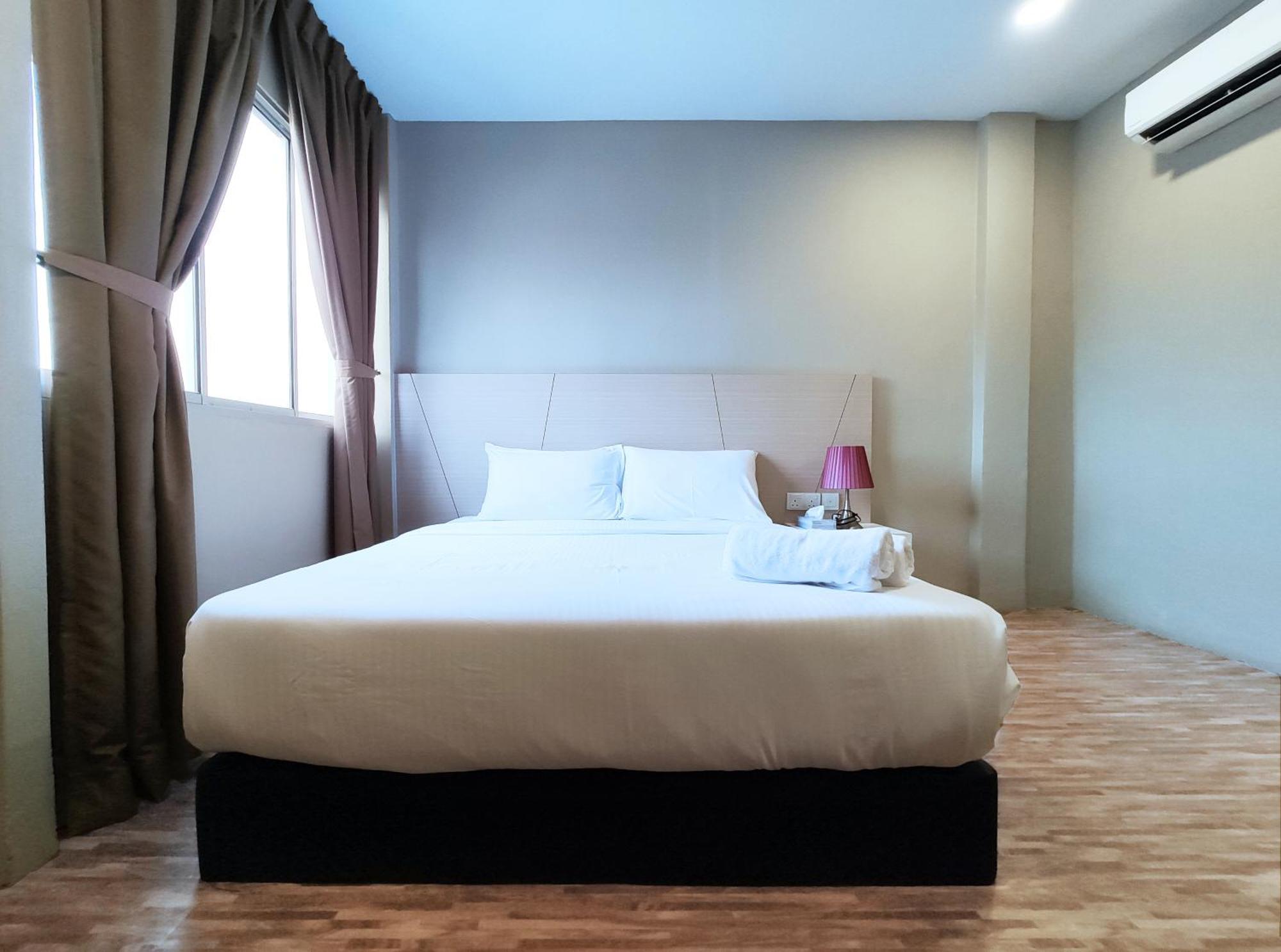 Princess Hotel Pontian Понтиан-Кечил Экстерьер фото